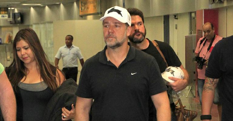 Russell Crowe chega ao Brasil para o lançamento de ‘Noé’