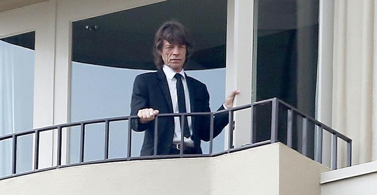 Mick Jagger se despede da namorada L’Wren Scott em funeral