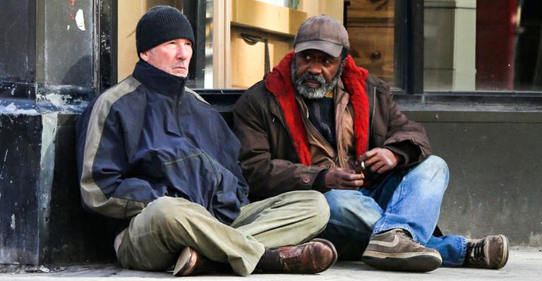 Richard Gere vira mendigo em gravação de novo filme