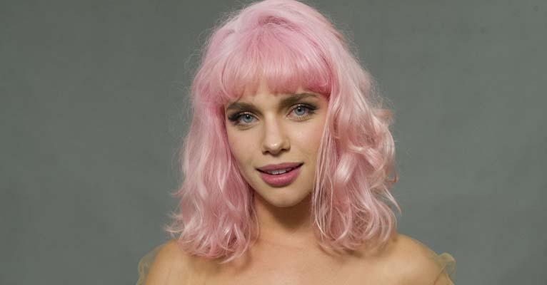 Nova mocinha das 6, Bruna Linzmeyer revela o segredo de sua pele perfeita