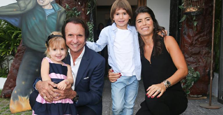 Emerson Fittipaldi festeja o aniversário dos filhos