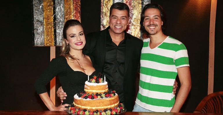 Maurício Mattar comemora seu aniversário de 50 anos e grava DVD durante a festa