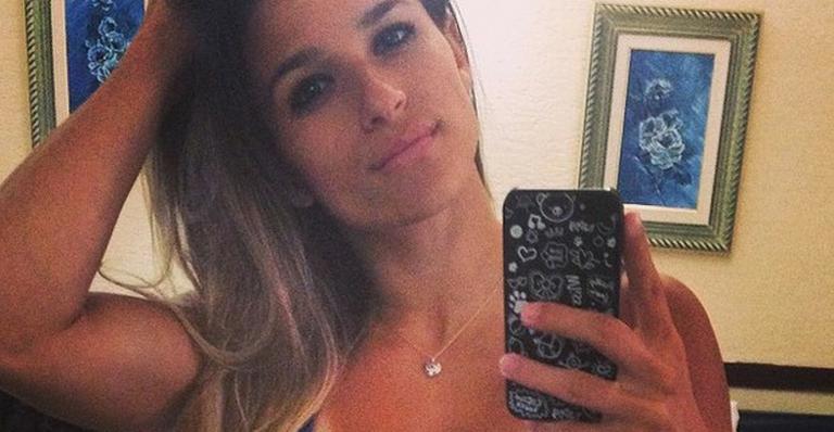 Atleta Jade Barbosa faz selfie em tarde de folga. Veja o clique