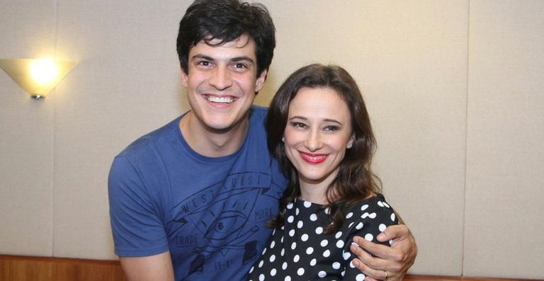 Mateus Solano estreia peça em SP com texto da mulher, Paula Braun