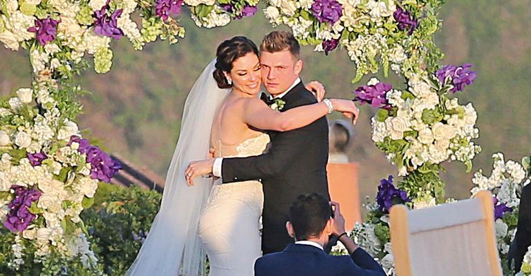 Nick Carter, o último Backstreet Boy solteiro, se casou na Califórnia