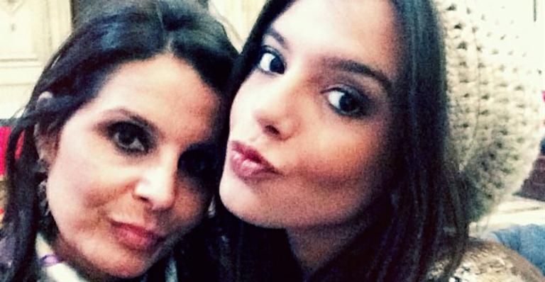 Giovanna Lancellotti curte férias na Itália com a mãe e surpreende seguidores