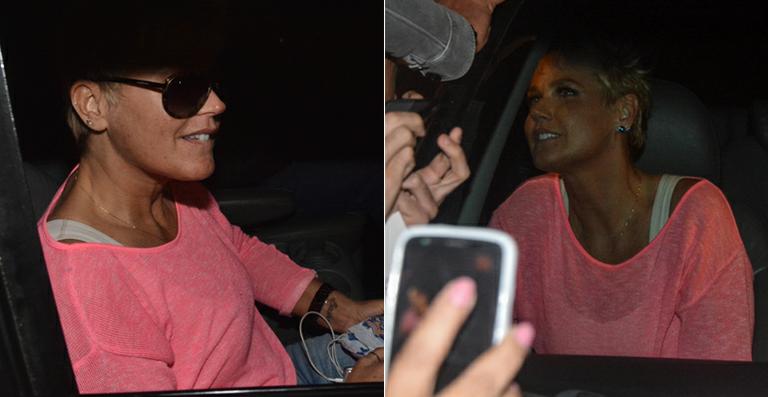 Antes da inauguração, Xuxa visita a Casa X e causa tumulto com os fãs