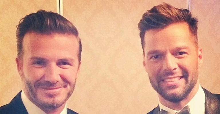 Ricky Martin encontra David Beckham em premiação musical na China