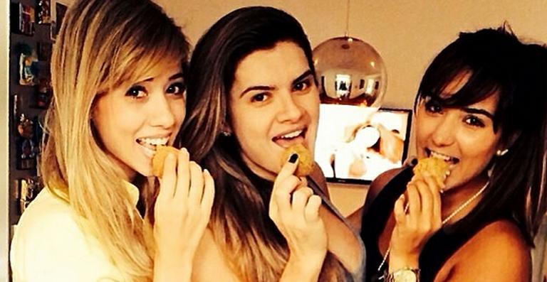 Grávida, Mirella Santos experimenta ‘coxinha funcional’