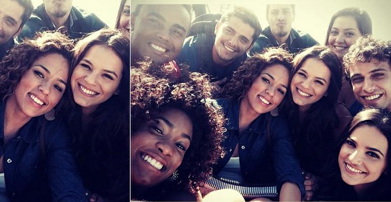 Elenco de Em Família faz o ‘selfie do Oscar’