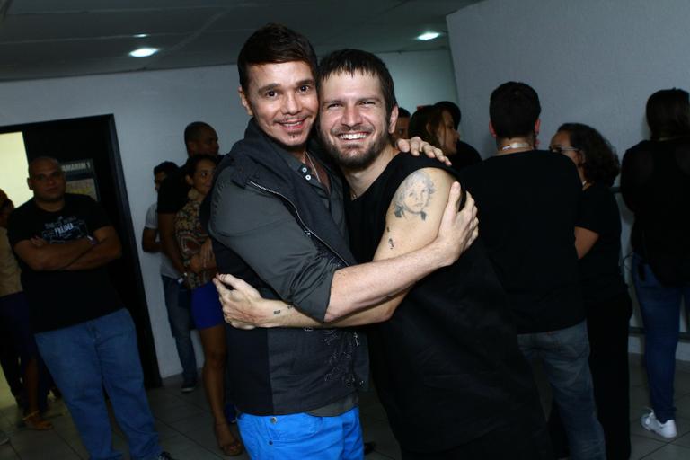 Recuperado, Netinho prestigia show de Saulo no Rio de Janeiro