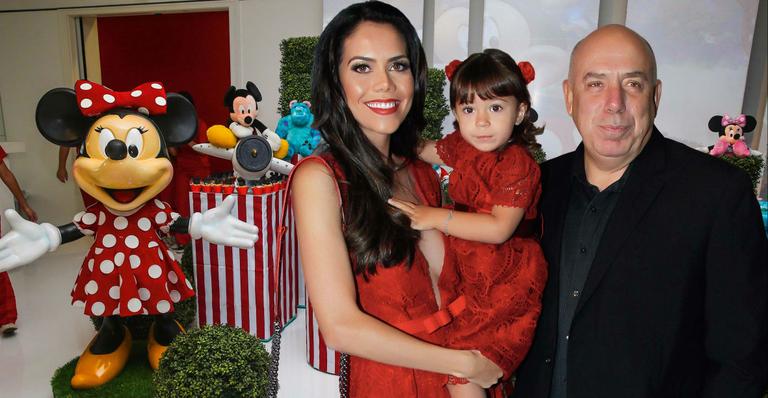 Dani Albuouerque e Amilcare Dallevo Jr. fazem festa para os 2 anos de Alice