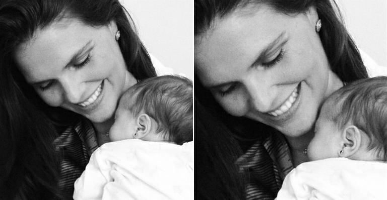 Daniella Sarahyba mostra sua segunda filha, Rafaella