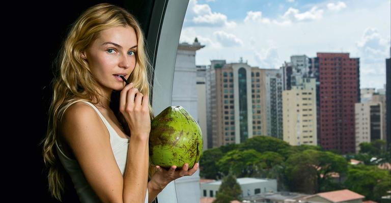 Valentina Zelyaeva revela quais são os segredos para uma vida saudável