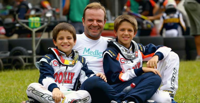 Barrichello passa sua paixão pelo automobilismo aos filhos, Eduardo e Fernando