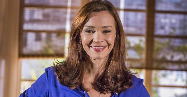 Julia Lemmertz ensina a receita do suco verde que a deixa em forma
