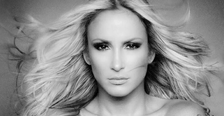 Claudia Leitte será a primeira brasileira a se apresentar no Billboard Music Awards