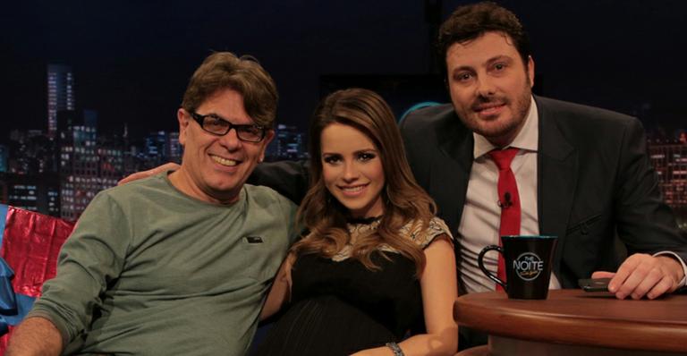 Sandy brinca de joquempô com Danilo Gentili e revela desejo por pão de queijo na gravidez