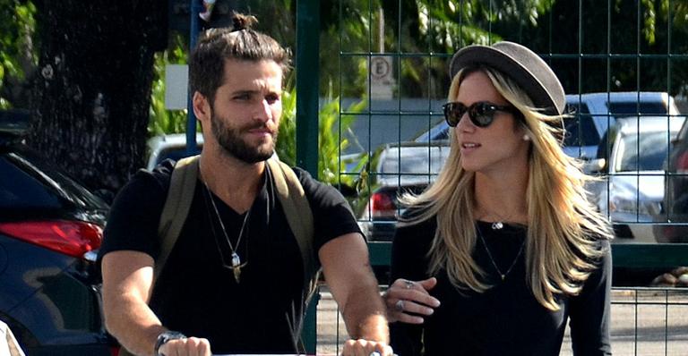 Bruno Gagliasso aposta em coque samurai