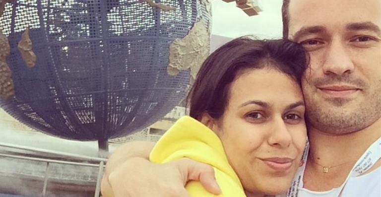 Rodrigo Andrade anuncia casamento com a namorada, Joyce Alvares
