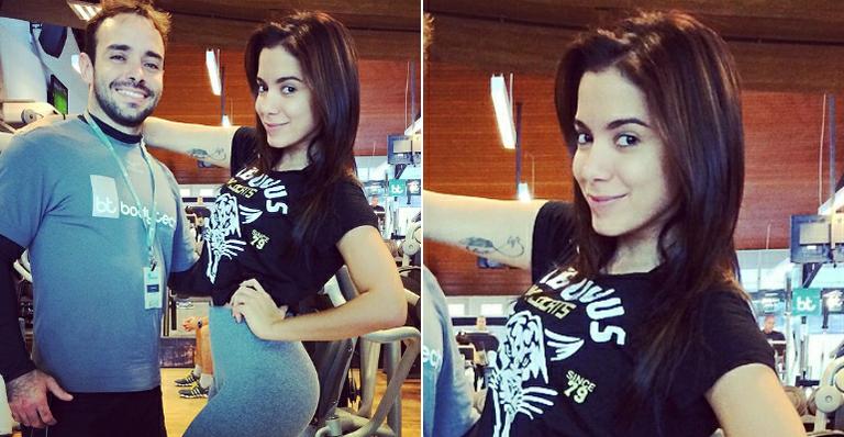 Sem make, Anitta madruga na academia após sonho com sobremesa