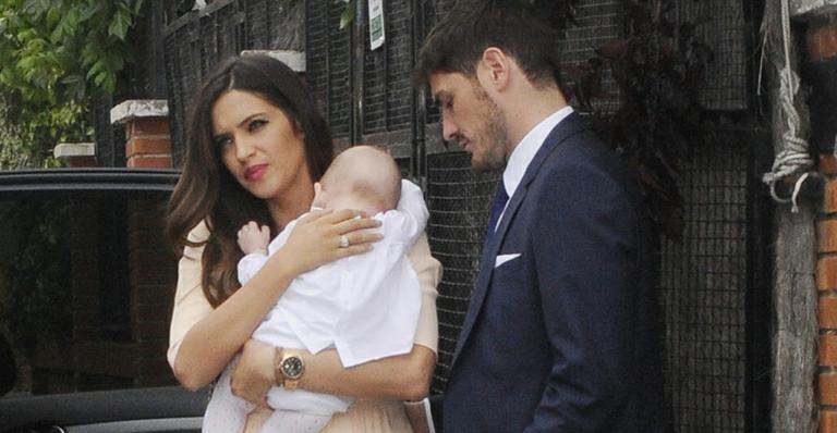 Goleiro Iker Casillas e Sara Carbonero batizam o filho na Espanha