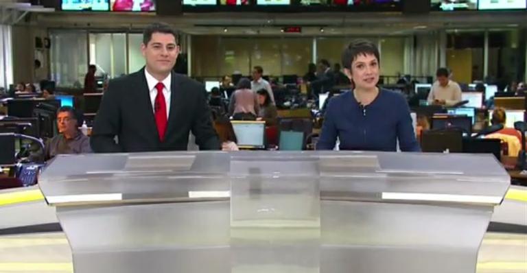 Sandra Annenberg derruba caneta no Jornal Hoje e vira hit na web