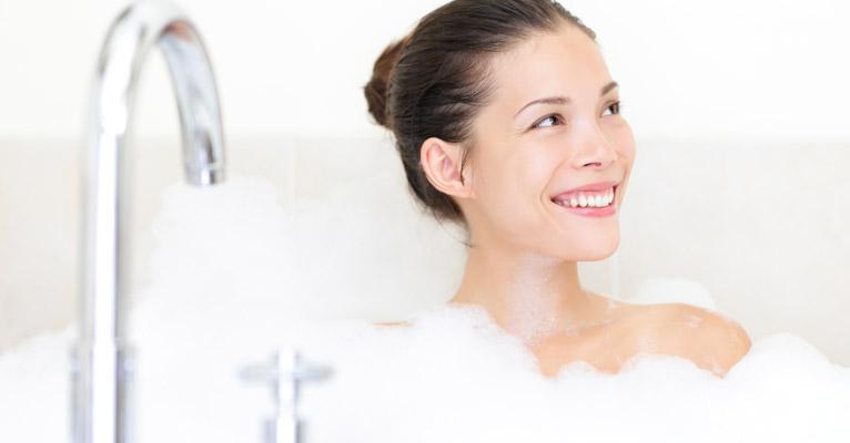 Saiba como devem ser os banhos e a hidratação no frio em 10 dicas