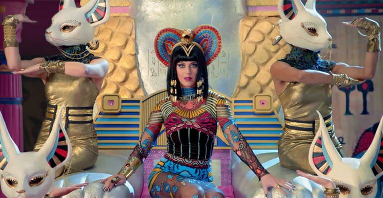 Obcecada por Cleópatra, Katy Perry gastará US$4 milhões com festa de 30 anos no Egito