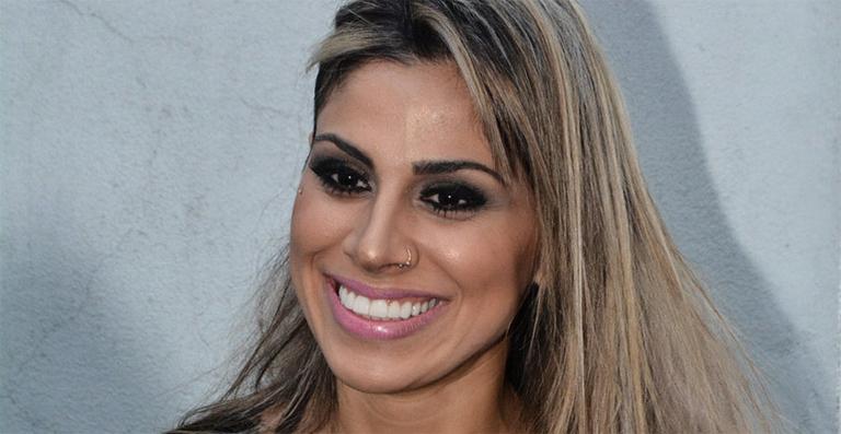 Com início de taquicardia, ex-BBB Vanessa Mesquita vai para o hospital