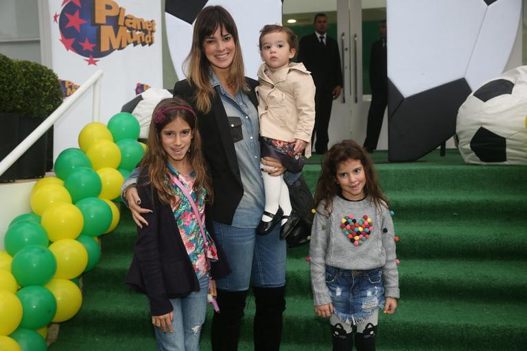 Vera Viel mostra o quarto de suas duas filhas mais velhas e encanta fãs