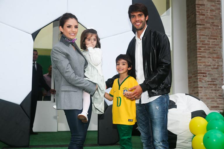 Após separação, Kaká e Carol Celico se reaproximam e falam em reconciliação
