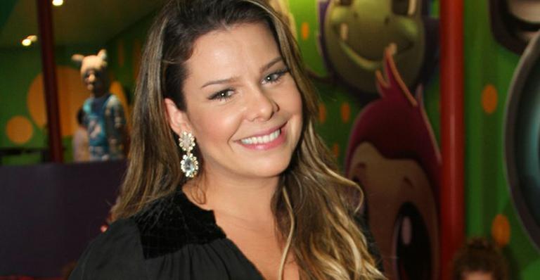 Fernanda Souza mostra foto de biquíni e comemora dia de sol em Teresina