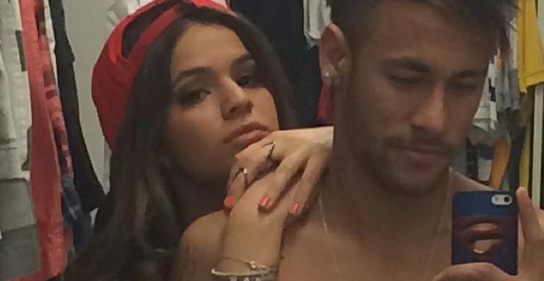 Bruna Marquezine festeja os gols de Neymar: ‘Joga muito’