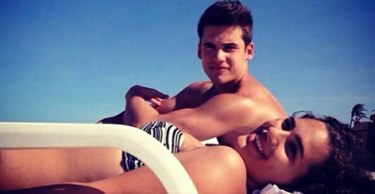 Lívian Aragão ganha declaração de amor do namorado, Nicolas Prattes
