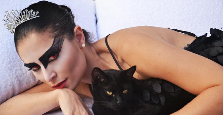 Franciely Freduzeski estrela ensaio inspirado no filme Cisne Negro