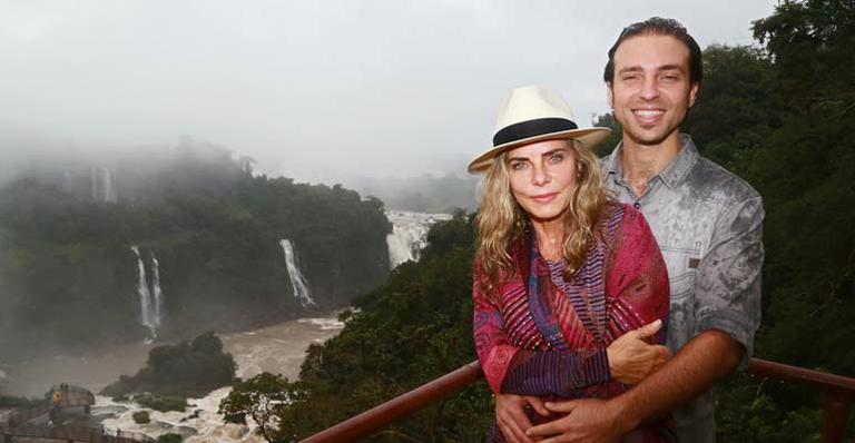 Bruna Lombardi visita Cataratas do Iguaçu e relaxa ao lado do filho, Kim