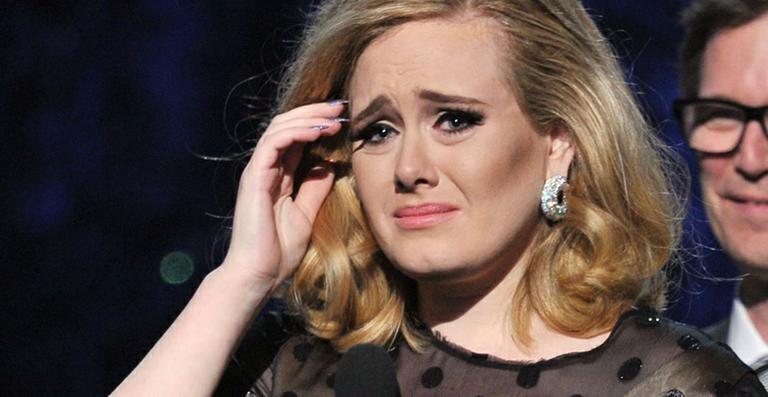 Adele pode ser excluída do YouTube