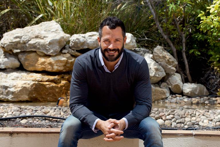 Malvino Salvador conta que comprou marmita para próxima novela: ‘Prevenido’