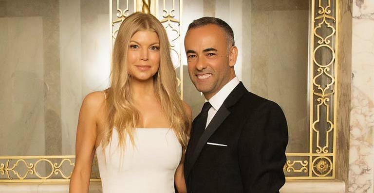 Francisco Costa e Fergie em baile da amfAR em Nova York, no hotel The Plaza