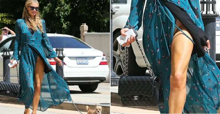Ops! Vento trai Paris Hilton e socialite mostra demais