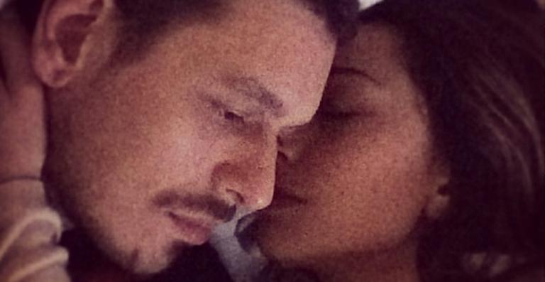 Sabrina Sato publica foto romântica com João Vicente de Castro