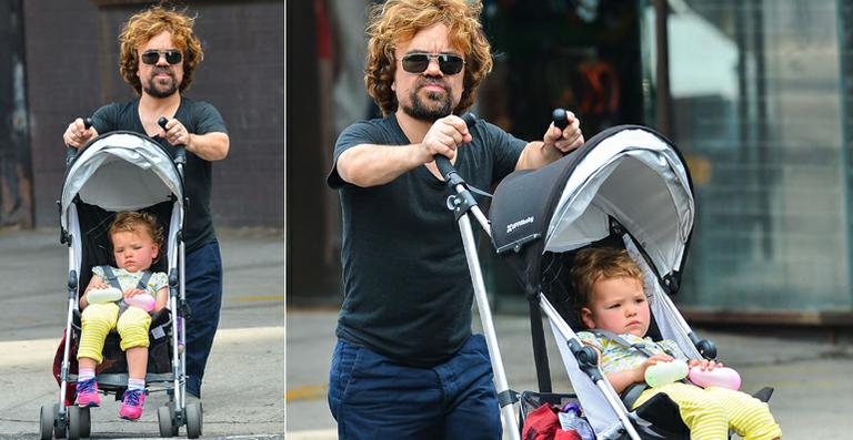 Peter Dinklage, de Game of Thrones, passeia com a filha por Nova York