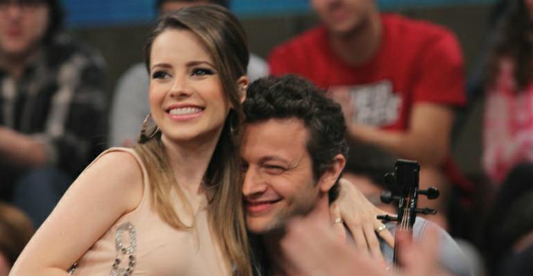 Lucas Lima elogia posição de Sandy em ranking das mais sexy: “Tô pegando”