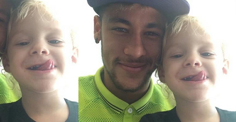 Após vitória, Neymar mata a saudade do filho, Davi Lucca