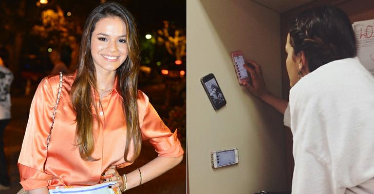 Bruna Marquezine aparece de roupão em bastidores de Em Família