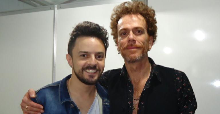 Ex-The Voice Rubens Daniel tieta Nando Reis em Santa Catarina