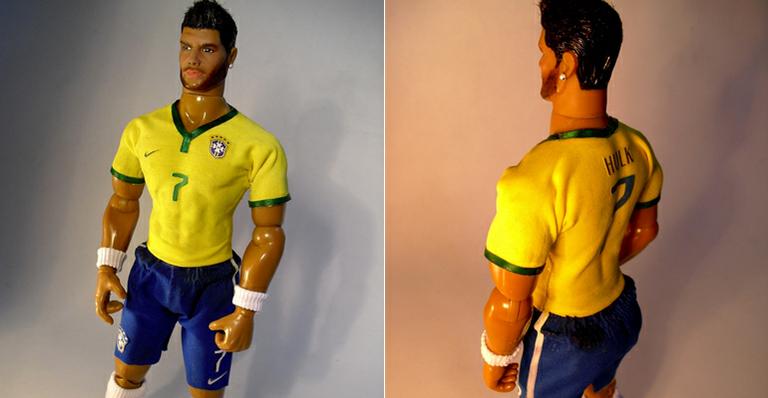 Jogador Hulk ganha versão em boneco com bumbum avantajado