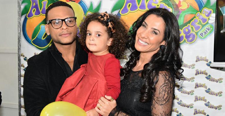 Scheila Carvalho comemora o aniversário da filha, Giullia, em SP