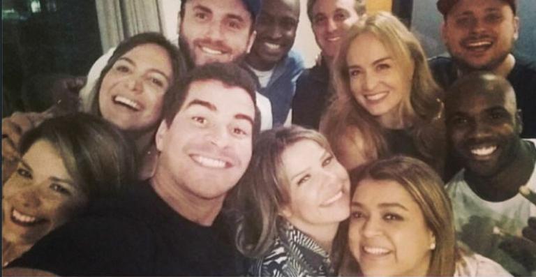 Fernanda Souza mostra vídeos de sua festa surpresa